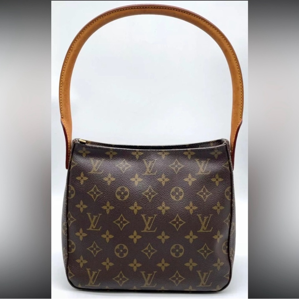 LOUIS VUITTON Looping MM Shoulder Bag